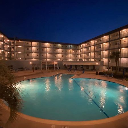 Hotel Steps Away From The Beach!!! Hilton Head Island Exteriér fotografie