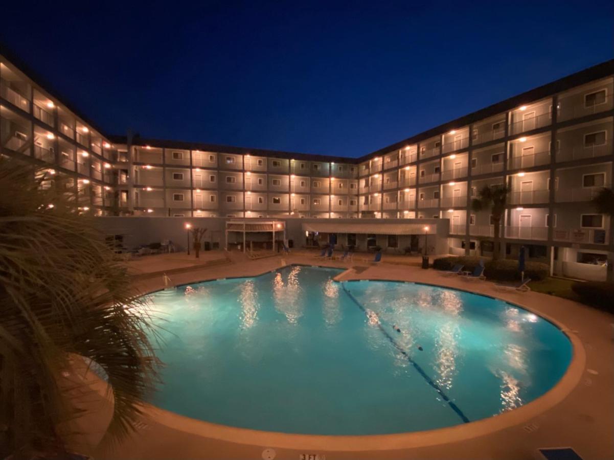 Hotel Steps Away From The Beach!!! Hilton Head Island Exteriér fotografie