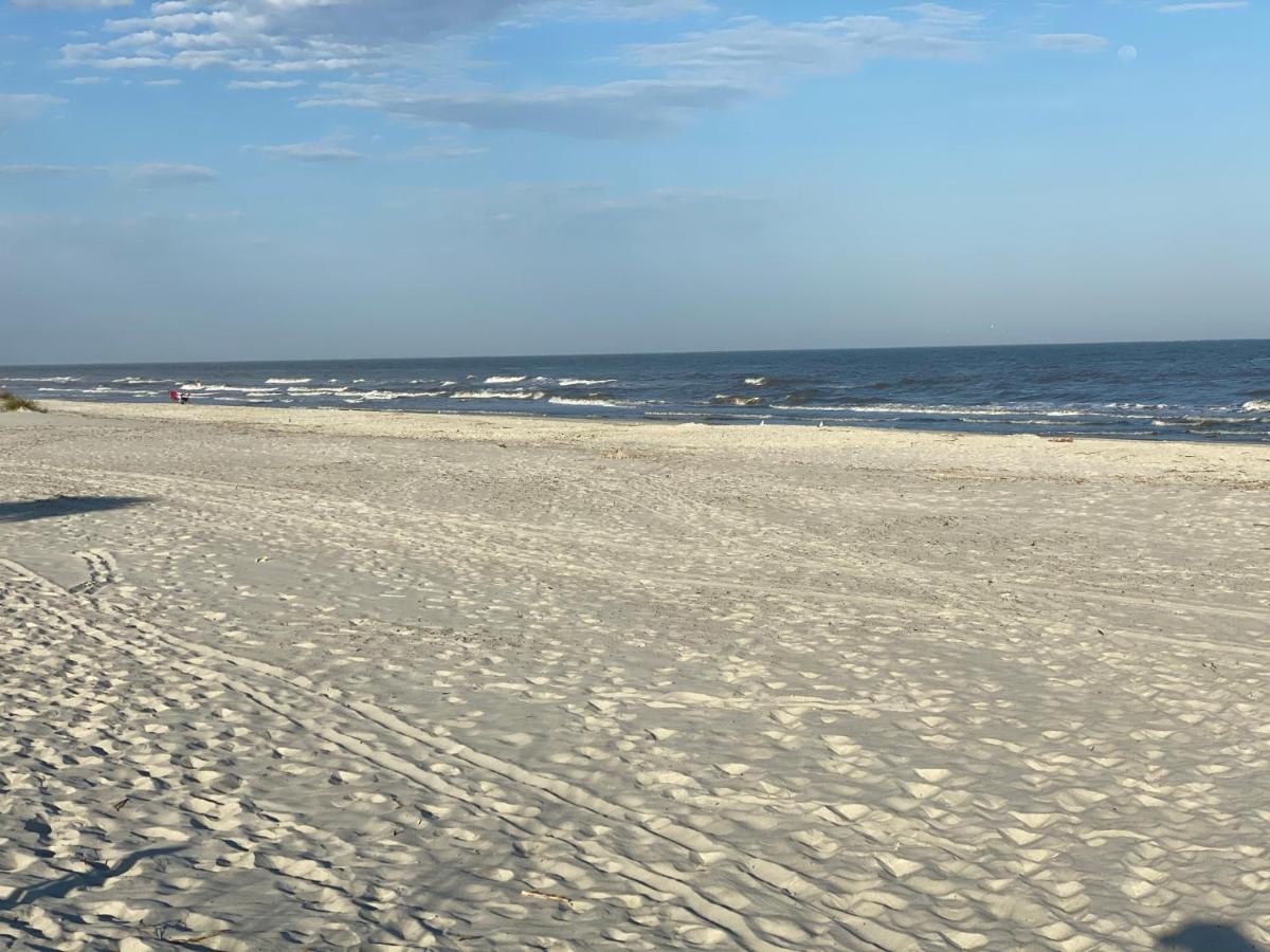 Hotel Steps Away From The Beach!!! Hilton Head Island Exteriér fotografie